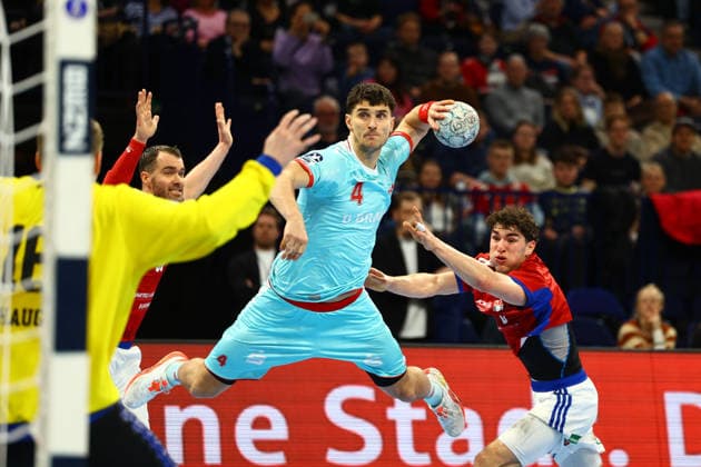 Handball I Men I Season 2025 2026 I Bundesliga I 22 Matchday I HSV Hamburg MT Melsungen I 22 02 2026 Robin Haug 16, HSV Hamburg Nikolaj Enderleit 4, MT Melsungen Elias Kofler 6, HSV Hamburg Hamburg Barclaycard Arena Hamburg Germany Copyright: xLobeca RalfxHomburgx