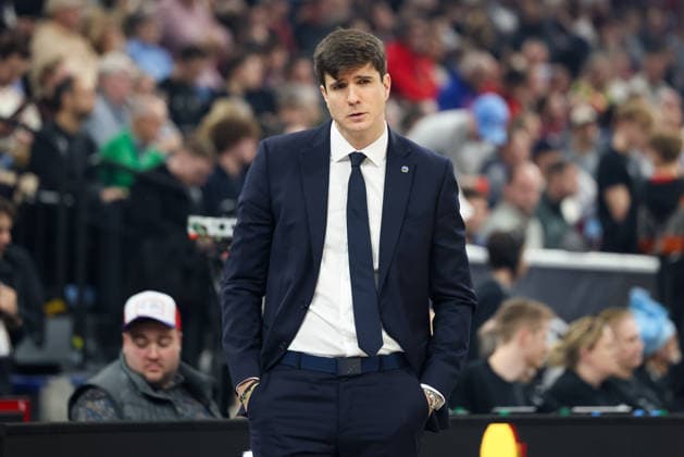 Pedro Calles Alba Berlin, Head Coach before the game, GER, BMA365 Bamberg Baskets vs Alba Berlin, Basketball, BBL Cup, BMW TOP FOUR, Final, Season 2025 2026, 22 02 2026, GER, BMA365 Bamberg Baskets vs Alba Berlin, Basketball, BBL Cup, BMW TOP FOUR, Final, Season 2025 2026, 22 02 2026 Muenchen Copyright: xEibner-Pressefoto JennixMaulx EP_JML