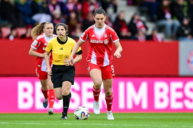 Jovana DAMNJANOVIC FC Bayern Muenchen, FCB, 9 am Ball, 22 02 2026, München Deutschland , Fußball, Google Pixel Frauen Bundesliga, FC Bayern München VfL Wolfsburg, DFB DFL REGULATIONS PROHIBIT ANY USE OF PHOTOGRAPHS AS IMAGE SEQUENCES AND OR QUASI VIDEO xslx