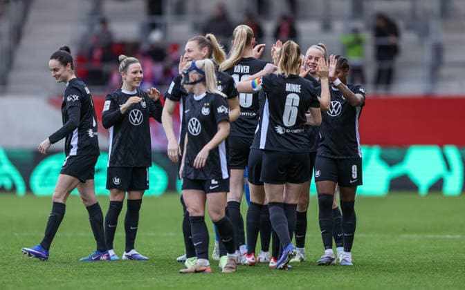 GER, Munich, FC Bayern Munich vs Vfl Wolfsburg, Google Pixel Womens Bundesliga, Football, DFB, Season 2025 2026, FC Bayern Campus, 19 Matchday in Picture Joy and Emotions at Vfl Wolfsburg DFB DFL REGULATES PROHIBIT ANY USE OF PHOTOGRAPHS AS IMAGE SEQUENCES AND OR QUASI VIDEO, 22 02 2026 Copyright: HMBxMedia HendrikxHamelau