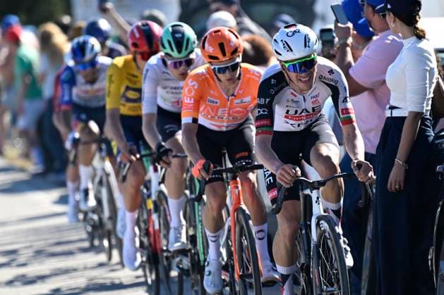 Volta Algarve 2026 Stage 5 ALTO DO MALHAO (LOULE), PORTUGAL - FEBRUARY 22 : Almeida Joao (POR) of UAE Team Emirates - XRG, Onley Oscar (GBR) of INEOS Grenadiers during stage 5 of the 52th edition of Volta Algarve an UCI ProSeries 2.Pro cycling road race stage for Men Elite of 148.4 km with start in Faro and finish in Alto do Malhao (Loule) on February 22, 2026 in Alto do Malhao (Loule), Portugal, 22 02 2026 ( Motordriver Guy De Vuyst - Alto do Malhao (Loule) Portugal  Copyright: xNicoxVereeckenx