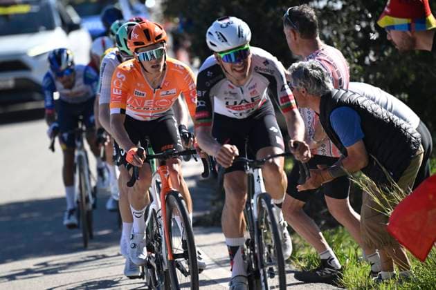 Volta Algarve 2026 Stage 5 ALTO DO MALHAO (LOULE), PORTUGAL - FEBRUARY 22 : Onley Oscar (GBR) of INEOS Grenadiers, Almeida Joao (POR) of UAE Team Emirates - XRG during stage 5 of the 52th edition of Volta Algarve an UCI ProSeries 2.Pro cycling road race stage for Men Elite of 148.4 km with start in Faro and finish in Alto do Malhao (Loule) on February 22, 2026 in Alto do Malhao (Loule), Portugal, 22 02 2026 ( Motordriver Guy De Vuyst - Alto do Malhao (Loule) Portugal  Copyright: xNicoxVereeckenx