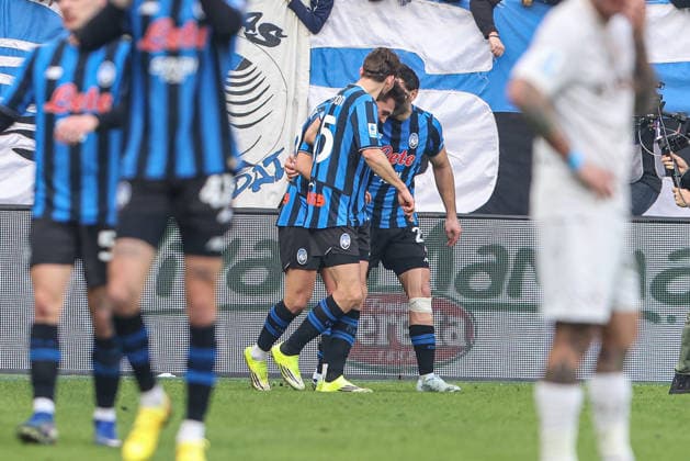 Atalanta s Lazar Samardzic scores during the Serie A soccer match between A.C Atalanta B.C. and Napoli at the New Balance Arena in Bergamo, Italy - Sunday, February 22, 2026. - Soccer .  Copyright: xStefanoxNicoli LaPressex