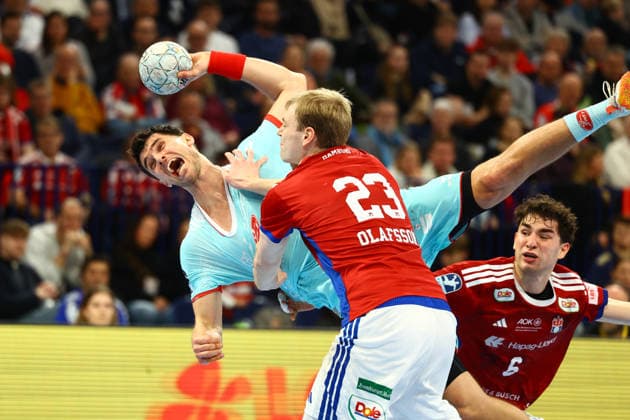 Handball I Men I Season 2025 2026 I Bundesliga I 22 Matchday I HSV Hamburg MT Melsungen I 22 02 2026 Nikolaj Enderleit 4, MT Melsungen Einar Thorsteinn Olafsson 23, HSV Hamburg Hamburg Barclaycard Arena Hamburg Germany Copyright: xLobeca RalfxHomburgx