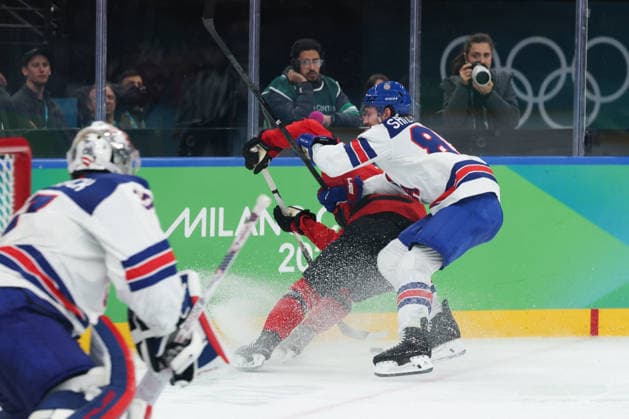 Winter Olympics - Ice Hochey - USA v Canada Jake Sanderson (85) of Team United States; during the Men s Gold Medal match between Canada and the United States on day 16 of the Milano Cortina 2026 Winter Olympic Games, Olympische Spiele, Olympia, OS at Milano Santagiulia Ice hockey, Eishockey Arena on February 22, 2026 in Milan, Italy. Photo by Alexis Jumeau ABACAPRESS.COM Milan Italy  Copyright: xJumeauxAlexis ABACAx