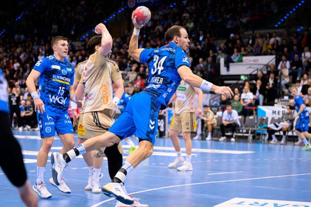 Stuttgart HBL 25 26 TVB Stuttgart TSV Hannover Burgdorf Kai Häfner Haefner Stuttgart Stuttgart Porsche Arena Baden Württemberg Germany