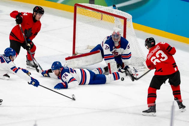 Ice hockey, Eishockey - Milano Cortina 2026 Winter Olympics: Day 16 Bo Horvat, Jaccob Slavin, Connor Hellebuyck, Brad Marchand during the Men s Playoffs final match between Canada and United States of the Milano Cortina 2026 Winter Olympic Games, Olympische Spiele, Olympia, OS at Milano Santagiulia Ice Hockey Arena on February 20, 2026 in Milan, Italy. Milano Italy  Copyright: xAndrzejxIwanczukx originalFilename:iwanczuk-icehocke260222_np3fW.jpg