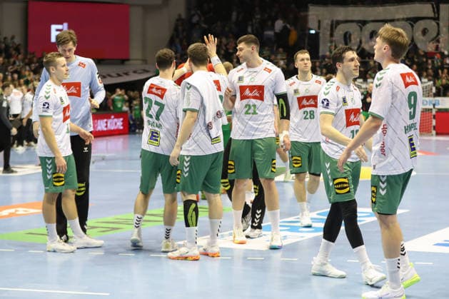 22 02 2026, xgox, Handball Daikin HBL SC Magdeburg GWD Minden emspor, v l Minden disappointed, looks disappointed, disappointed Magdeburg