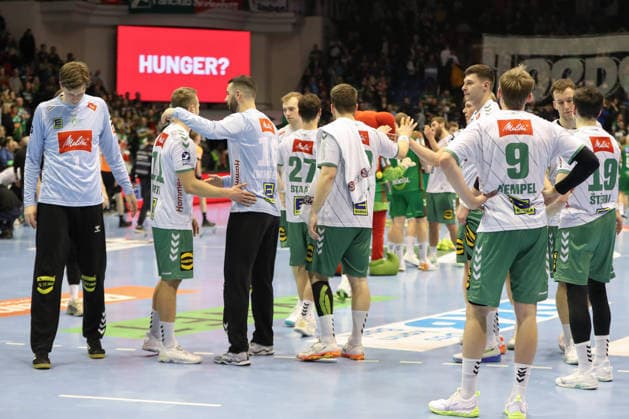 22 02 2026, xgox, Handball Daikin HBL SC Magdeburg GWD Minden emspor, v l Minden disappointed, looks disappointed, disappointed Magdeburg