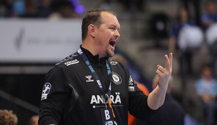 Stuttgart , Handball Daikin Bundesliga TVB Stuttgart vs TSV Hannover Burgdorf , Misha Kaufmann TVB
