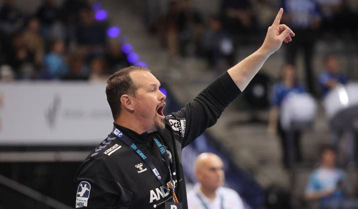 Stuttgart , Handball Daikin Bundesliga TVB Stuttgart vs TSV Hannover Burgdorf , Misha Kaufmann TVB