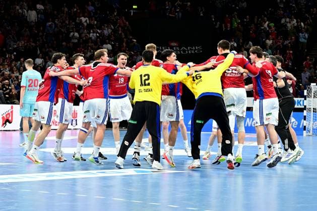 Handball I Men I Bundesliga l Daikin HBL I Handball Sportverein Hamburg MT Melsungen I Matchday I Season 2025 2026 I HSVH I 22 02 2026 I HSVH Cheers after the final whistle , Sportarena Barclays Arena Hamburg, Stellingen Hamburg Germany