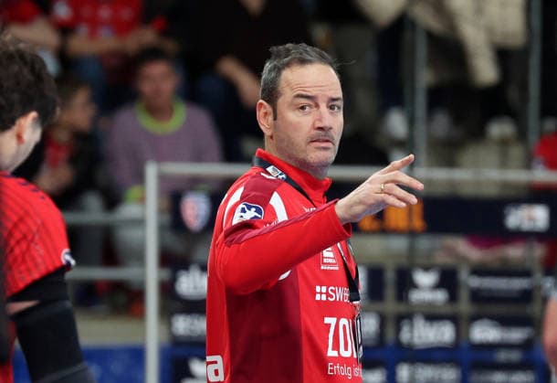 22 02 2026, Germany, Bietigheim, Handball 2 Bundesliga, SG BBM Bietigheim vs TuS N Lübbecke, BBM coach Iker Romero