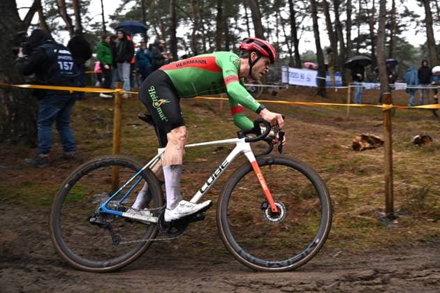Dutch Mees Hendrikx pictured in action during the men s elite race at the Sluitingsprijs Oostmalle cyclocross race, Sunday 22 February 2026, in Oostmalle, the last race of the 2025-2026 cyclocross season. LUCxCLAESSEN  x164539233x