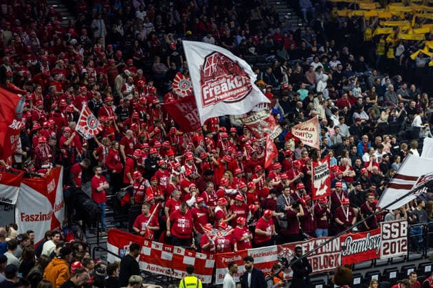 GER, BMW Top Four, Basketball BBL Pokal, Final, BMA365 Bamberg Baskets ALBA Berlin 22 02 2026, SAP Garden, Munich, GER, BMW Top Four, Basketball BBL Pokal, Final, BMA365 Bamberg Baskets ALBA Berlin Fans of BMA365 Bamberg Baskets Photo Alexander Trienitz Munich SAP Garden Bayern Germany
