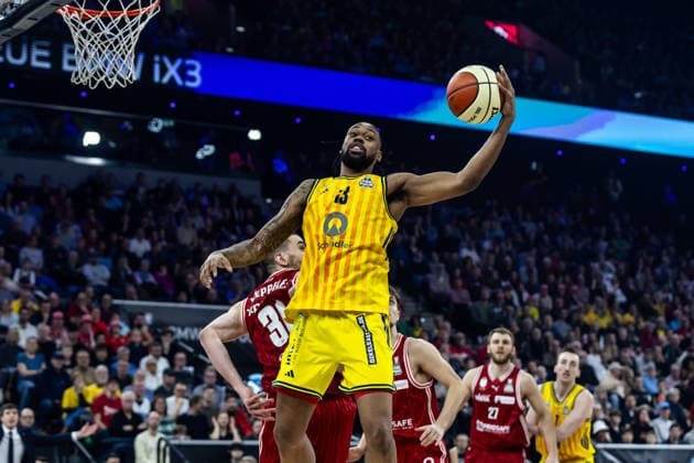GER, BMW Top Four, Basketball BBL Pokal, Final, BMA365 Bamberg Baskets ALBA Berlin 22 02 2026, SAP Garden, Munich, GER, BMW Top Four, Basketball BBL Pokal, Final, BMA365 Bamberg Baskets ALBA Berlin J wan Roberts ALBA Berlin 13 Photo Alexander Trienitz Munich SAP Garden Bayern Germany