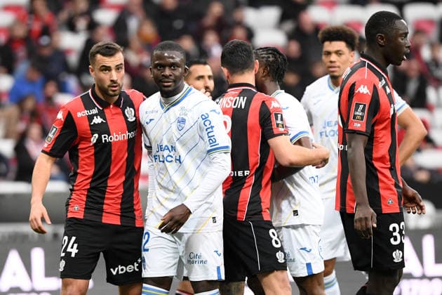 OGC Nice v FC Lorient - Ligue 1 McDonald s 2025 2026 24 Charles VANHOUTTE (ogcn) - 12 Bamba DIENG (fcl) during the Ligue 1 McDonald s match between Nice and Lorient at Allianz Riviera on February 22, 2026 in Nice, France. Nice France  Copyright: xFEPx 776348295