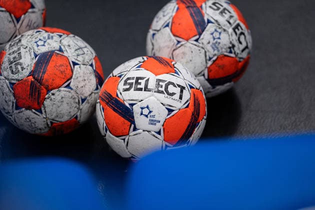 HSG Blomberg Lippe GER vs MOL Esztergom HUN , Handball, EHF European League Women, Group Phase, 22 2 2026, Season 2025 2026, Lemgo The match ball of the EHF European League Women by Select Lemgo Phoenix Contact Arena Germany