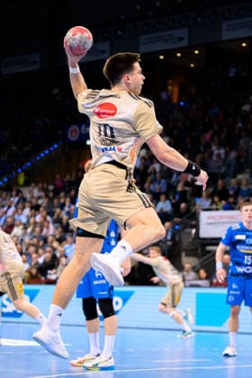 Stuttgart HBL 25 26 TVB Stuttgart TSV Hannover Burgdorf Renars Uscins Hannover Stuttgart Porsche Arena Baden Württemberg Germany