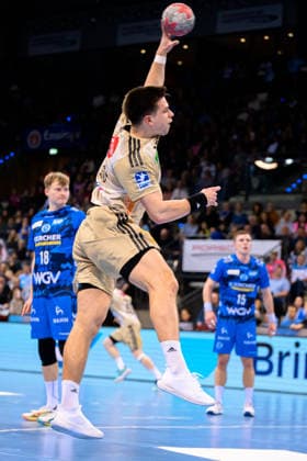 Stuttgart HBL 25 26 TVB Stuttgart TSV Hannover Burgdorf Renars Uscins Hannover Stuttgart Porsche Arena Baden Württemberg Germany