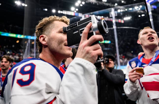 260222 Matthew Tkachuk and Brady Tkachuk of USA celebrate after the men s Ice hockey, Eishockey final between Canada and USA during day 16 of the 2026 Winter Olympics on February 22, 2026 in Milan. Photo: Joel Marklund BILDBYRAN kod JM JM0802 bbeng ishockey ice hockey Olympic Games, Olympische Spiele, Olympia, OS olympics winter olympics os ol olympiska spel vinter-os olympiske leker milano cortina 2026 milan cortina 2026 milano cortina 2026 olympic games milano cortina 2026 winter olympic games milano cortina-os milano cortina-ol vinter-ol final usa united states canada kanada jubel *** 260222 Matthew Tkachuk and Brady Tkachuk of USA celebrate after the men s ice hockey final between Canada and USA during day 16 of the 2026 Winter Olympics on February 22, 2026 in Milan Photo Joel Marklund BILDBYRAN kod JM JM0802 bbeng ishockey ice hockey olympic games olympics winter olympics os ol olympiska spel vinter os olympiske leker milano cortina 2026 milan cortina 2026 milano cortina 2026 olympic games milano cortina 2026 winter olympic games milano cortina os milano cortina ol vinter ol final usa united states canada kanada jubel  Copyright: JOELxMARKLUND BB260222JM101