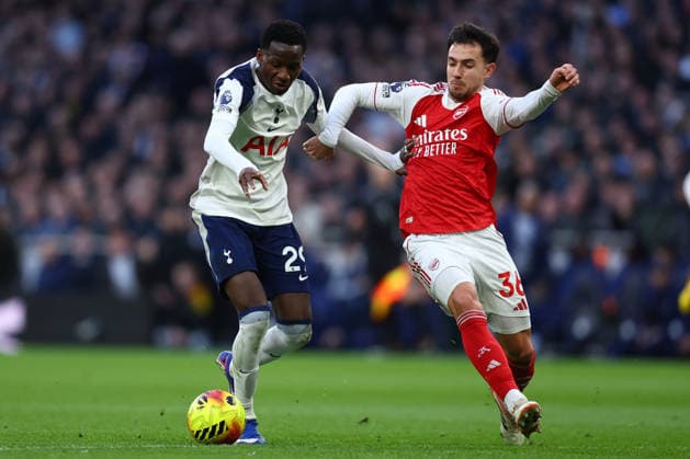 London, England, 22nd February 2026. Pape Matar Sarr of Tottenham Hotspur and Martin Zubimendi of Arsenal challenge for the ball during the Tottenham Hotspur vs Arsenal Premier League match at the Tottenham Hotspur Stadium, London. Picture credit should read: Paul Terry Sportimage EDITORIAL USE ONLY. No use with unauthorised audio, video, data, fixture lists, club league logos or live services. Online in-match use limited to 120 images, no video emulation. No use in betting, games or single club league player publications. SPI_019_PT_Tottenham_Arsenal SPI-4545-0019