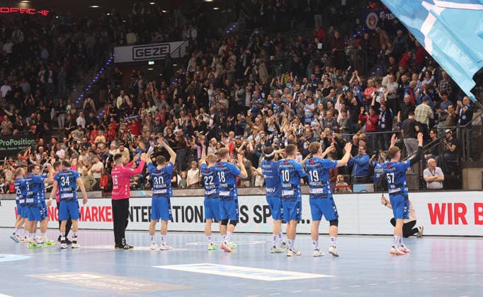 Stuttgart , Handball Daikin Bundesliga TVB Stuttgart vs TSV Hannover Burgdorf , Jubel Stuttgart