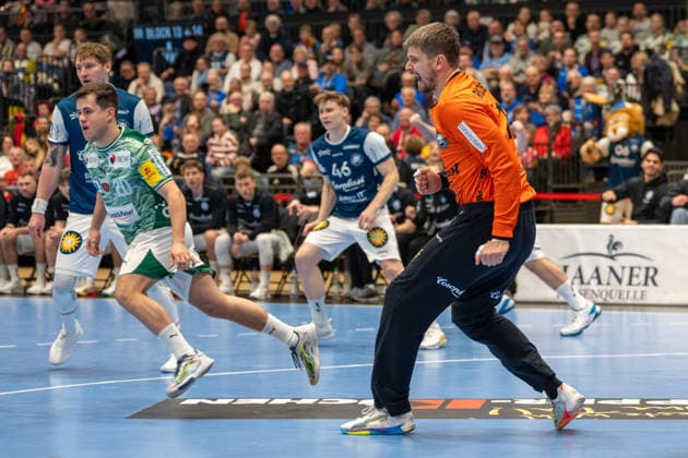 Christopher Rudeck Bergischer HC 06, 01 celebrates for the successful defense Bergischer HC 06 vs Fuechse Berlin, Handball, DAIKIN Handballbundesliga, 22 Matchday, Season 2025 2026, 22 02 2026 Bergischer HC 06 vs Fuechse Berlin, Handball, DAIKIN Handballbundesliga, 22 Matchday, Season 2025 2026, 22 02 2026 Duesseldorf Copyright: xEibner-Pressefoto ThomasxHaeslerx EP_THR