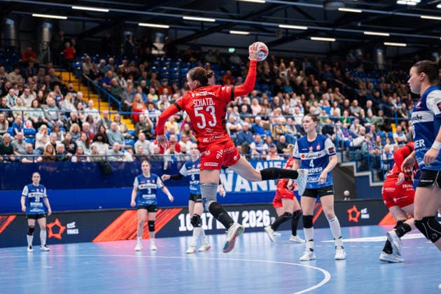HSG Blomberg Lippe GER vs MOL Esztergom HUN , Handball, EHF European League Women, Group Phase, 22 2 2026, Season 2025 2026, Lemgo Natalie Schatzl MOL Esztergom, 53 on goal Lemgo Phoenix Contact Arena Germany