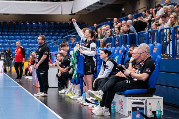 HSG Blomberg Lippe GER vs MOL Esztergom HUN , Handball, EHF European League Women, Group Phase, 22 2 2026, Season 2025 2026, Lemgo Melanie Veith HSG Blomberg Lippe, 16 cheers after a goal Lemgo Phoenix Contact Arena Germany