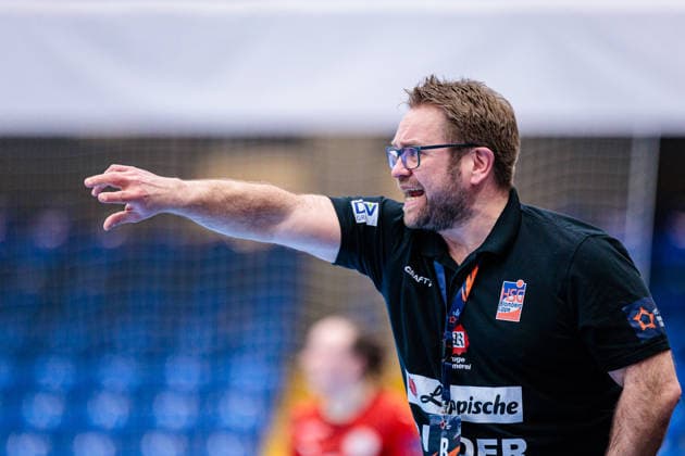 Steffen Birkner HSG Blomberg Lippe, Coach gestures GER, HSG Blomberg Lippe GER vs MOL Esztergom HUN , Handball, EHF European League Women, Group Phase, 22 02 2026 GER, HSG Blomberg Lippe GER vs MOL Esztergom HUN , Handball, EHF European League Women, Group Phase, 22 02 2026 Lemgo Copyright: xEibner-Pressefoto JanxRollingerx EP_JSK