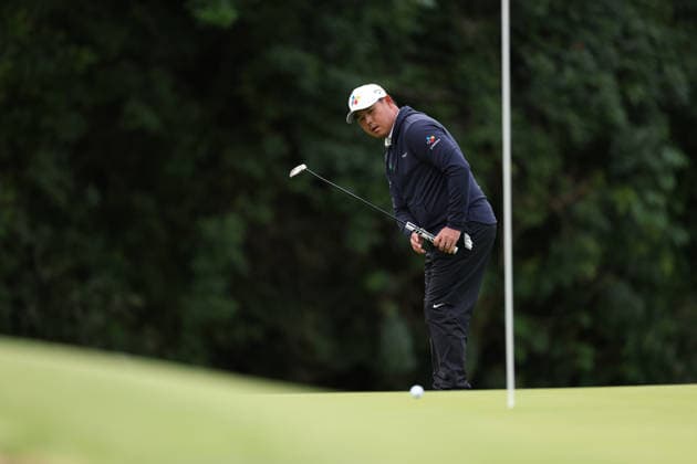 February 22, 2026, Pacific Palisades, California, USA: SI WOO KIM putts on the 12th green during the first round of the Genesis Invitational at the Riviera Country club in Pacific Palisades, California. Golf_PGATour_Genesis_Invitational  - ZUMAt158 20260222_zsp_t158_050 Copyright: xBrentonxTsex