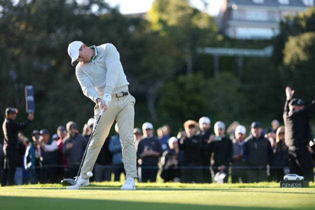 February 22, 2026, Pacific Palisades, California, USA: RORY MCILROY tees off on the 17th hole during the second round of the Genesis Invitational at the Riviera Country club in Pacific Palisades, California. Golf_PGATour_Genesis_Invitational  - ZUMAt158 20260222_zsp_t158_004 Copyright: xBrentonxTsex