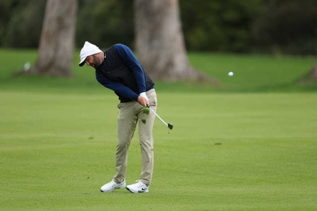 February 22, 2026, Pacific Palisades, California, USA: SCOTTIE SCHEFFLER takes an approach shot from the 13th fairway during the first round of the Genesis Invitational at the Riviera Country club in Pacific Palisades, California. Golf_PGATour_Genesis_Invitational  - ZUMAt158 20260222_zsp_t158_009 Copyright: xBrentonxTsex