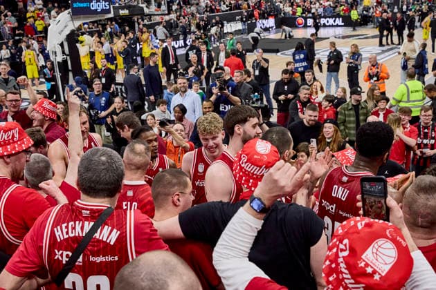 German Basketball League BBL Cup, BMA365 Bamberg BASKETS vs ALBA Berlin, Berlin ALBA, Bamberg BMA365 BASKETS, 2026 02 22 in Munich SAP Garden sportworld Munich SAP Garden Bayern Germany