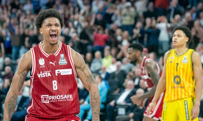 22 2 2026, Basketball, Men, BMW Top Four 2026, Final Four, Final, Alba Berlin BMA 365 Bamberg Baskets, Demarcus Marquette Demonin Bamberg Baskets, li cheers Munich SAP Garden Bayern Germany