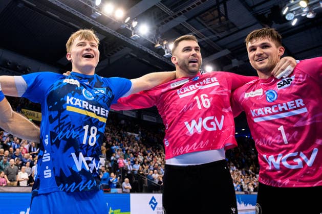 Stuttgart HBL 25 26 TVB Stuttgart TSV Hannover Burgdorf Linus Schmid Stuttgart , Goalkeeper Miljan Vujovic Stuttgart , Goalkeeper Mateusz Kornecki Stuttbart Final cheer Final cheer Emotion Joy Stuttgart Porsche Arena Baden Württemberg Germany