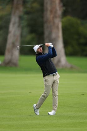 February 22, 2026, Pacific Palisades, California, USA: SCOTTIE SCHEFFLER takes an approach shot from the 13th fairway during the first round of the Genesis Invitational at the Riviera Country club in Pacific Palisades, California. Pacific Palisades USA - ZUMAt158 20260222_zsp_t158_029 Copyright: xBrentonxTsex