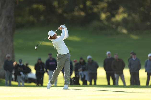 February 22, 2026, Pacific Palisades, California, USA: TOMMY FLEETWOOD plays an approach shot from the 17th fairway during the second round of the Genesis Invitational at the Riviera Country club in Pacific Palisades, California. Pacific Palisades USA - ZUMAt158 20260222_zsp_t158_034 Copyright: xBrentonxTsex