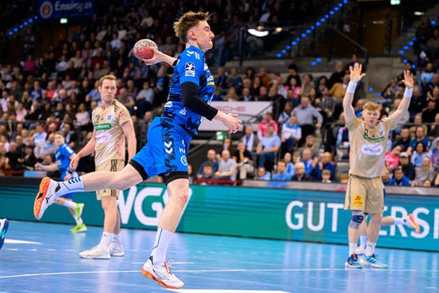 Stuttgart HBL 25 26 TVB Stuttgart TSV Hannover Burgdorf Jakob Nigg Stuttgart Stuttgart Porsche Arena Baden Württemberg Germany