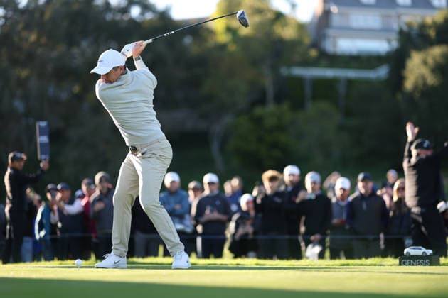 February 22, 2026, Pacific Palisades, California, USA: RORY MCILROY tees off on the 17th hole during the second round of the Genesis Invitational at the Riviera Country club in Pacific Palisades, California. Pacific Palisades USA - ZUMAt158 20260222_zsp_t158_022 Copyright: xBrentonxTsex