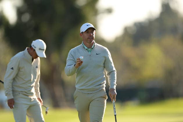 February 22, 2026, Pacific Palisades, California, USA: RORY MCILROY waves to fans after scoring a birdie on the 17th hole during the second round of the Genesis Invitational at the Riviera Country club in Pacific Palisades, California. Pacific Palisades USA - ZUMAt158 20260222_zsp_t158_013 Copyright: xBrentonxTsex
