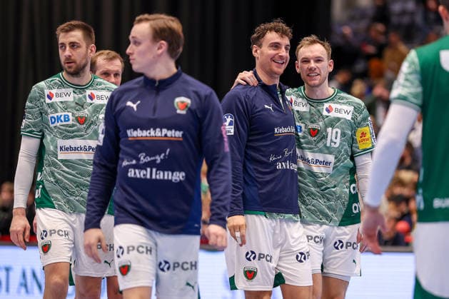 22 02 2026, Handball, HBL, Bergischer HC Füchse Berlin, Mitsubishi Electric HALLE Düsseldorf Berlins final cheers after the victory North Rhine-Westphalia Germany