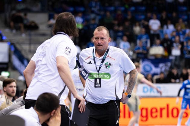 Juan Carlos Pastor G mez, TSV Hannover Burgdorf, Coach, Coach not satisfied TVB Stuttgart vs TSV Hannover Burgdorf, DAIKIN Handballbundesliga, Matchday 22, Season 2025 2026, 22 02 2026 Eibner Pressefoto Andreas Ulmer TVB Stuttgart vs TSV Hannover Burgdorf, DAIKIN Handballbundesliga, Matchday 22, Season 2025 2026, 22 02 2026 Stuttgart Copyright: xEibner-Pressefoto AndreasxUlmerx EP_AUR