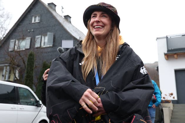 Die Ortsgemeinde Brachbach feiert ihre Olympia Heldin Jacqueline Pfeifer nach den beiden Erfolgen bei den Olympischen Winterspielen Milano Cortina 2026. Jacqueline Pfeifer holte im Skeleton sowie im Skeleton Mixed Team jeweils die Bronzemedaille. Sonntag 22.02.2026, Willkommen daheim JACKA ! Empfang von Jacqueline Pfeifer in Brachbach Deutschland *** The local community of Brachbach celebrates its Olympic heroine Jacqueline Pfeifer after her two successes at the Olympic Winter Games Milano Cortina 2026 Jacqueline Pfeifer won the bronze medal in both the skeleton and the skeleton mixed team Sunday 22 02 2026, Welcome home JACKA Reception for Jacqueline Pfeifer in Brachbach Germany