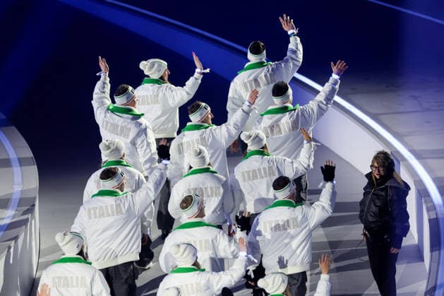 Italy s medal-winning athlete arrive during the Closing Ceremony of the Milano Cortina 2026 Olympic Games, Olympische Spiele, Olympia, OS at Verona Arena in Verona, Italy on Sunday, February 22, 2026. Norway won the most medals with a total of 41, with the United States following at 33.  ITA20260222114 AARONxJOSEFCZYK