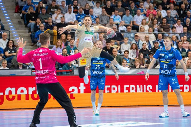 Handball I Men I Season 2025 2026 I Bundesliga I 22 Matchday I TVB Stuttgart TSV Hannover Burgdorf I 22 02 2026 Marius Steinhauser 19, TSV Hannover Burgdorf im Wurf Stuttgart Porsche Arena Baden Württemberg Germany Copyright: xLobeca MaxxPetershansx