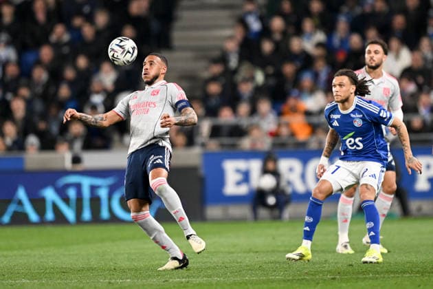 RC Strasbourg Alsace v Olympique Lyonnais - Ligue 1 McDonald s 07 Diego MOREIRA (rcsa) - 08 Corentin TOLISSO (ol) during the Ligue 1 McDonald s match between Strasbourg and Lyon at Stade de la Meinau on February 22, 2026 in Strasbourg, France. Strasbourg France  Copyright: xFEPx 776348297