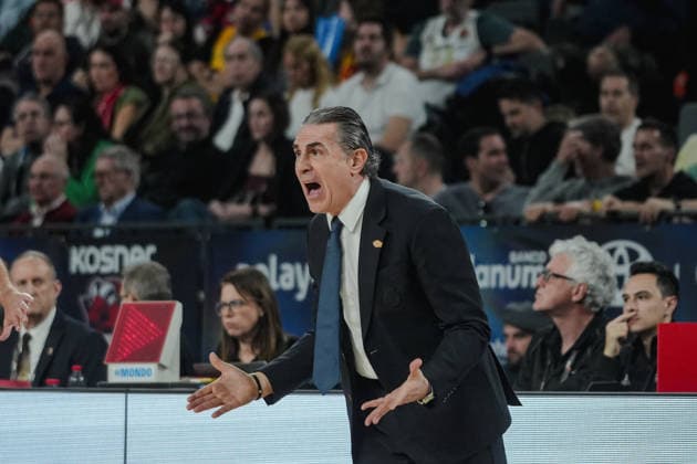 The King presides over the final of the Copa de S M el Rey basketball cup in Valencia Real Madrid coach Sergio Scariolo during the final of the Copa de S M el Rey basketball cup, at the Roig Arena, on February 22, 2026, in Valencia, Comunidad Valenciana Espana The final will see Real Madrid and Baskonia face each other after winning in the semifinals against Valencia Basket and Barça, respectively The Copa del Rey 2026 will be their first direct cup final in the current format in other editions they have crossed paths mostly in the quarterfinals or semifinals, but not in the decisive match 22 FEBRUARY 2026 KING ACB FINAL COPA DEL REY BASKETBALL 2026 VALENCIA ROIG ARENA Valencia Comunidad Valenciana Valencia Comunidad Valenciana Spain  Copyright: xJorgexGilx 7314480