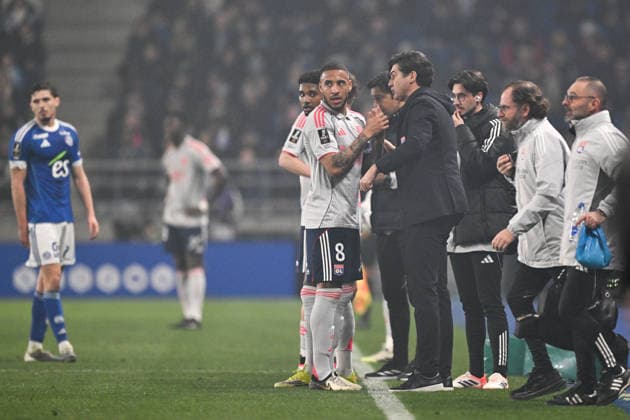 RC Strasbourg Alsace v Olympique Lyonnais - Ligue 1 McDonald s 08 Corentin TOLISSO (ol) - Paulo FONSECA (Entraineur Lyon OL) during the Ligue 1 McDonald s match between Strasbourg and Lyon at Stade de la Meinau on February 22, 2026 in Strasbourg, France. Strasbourg France  Copyright: xFEPx 776348297